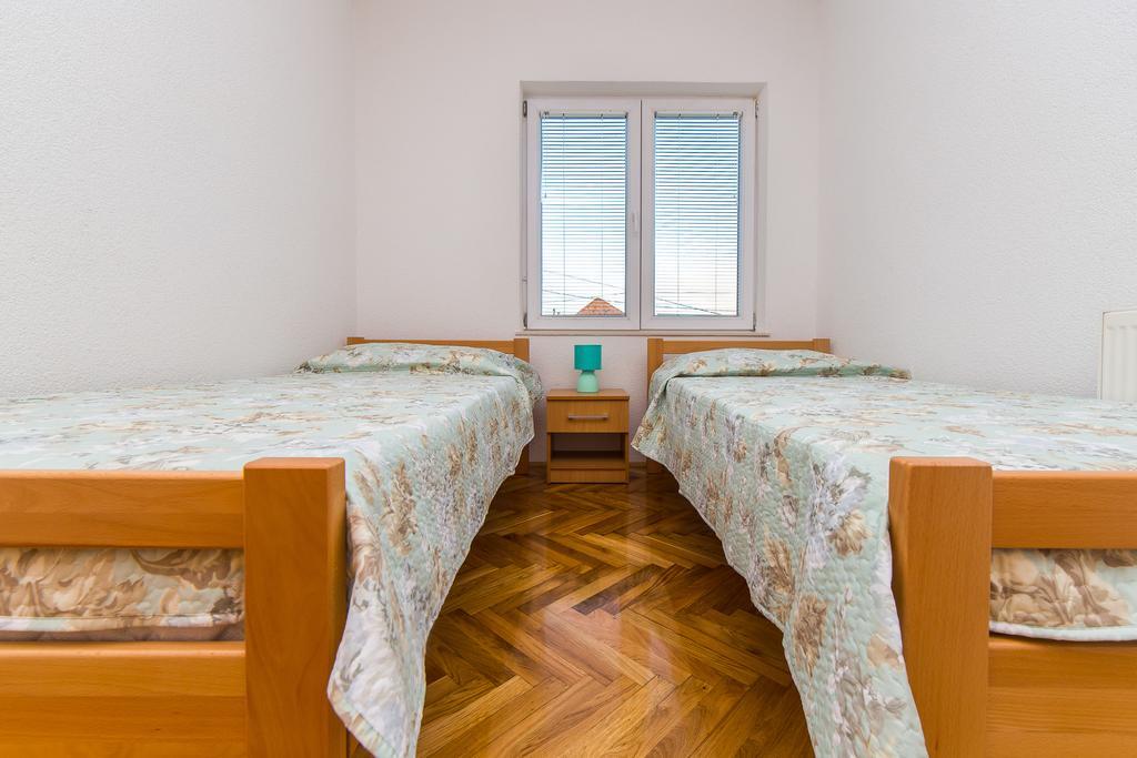 Apartment Drazena Trogir Exterior photo