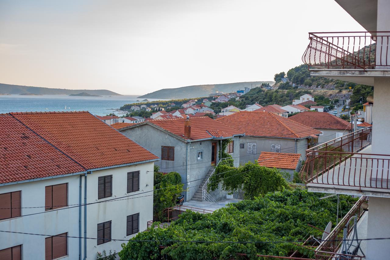 Apartment Drazena Trogir Exterior photo