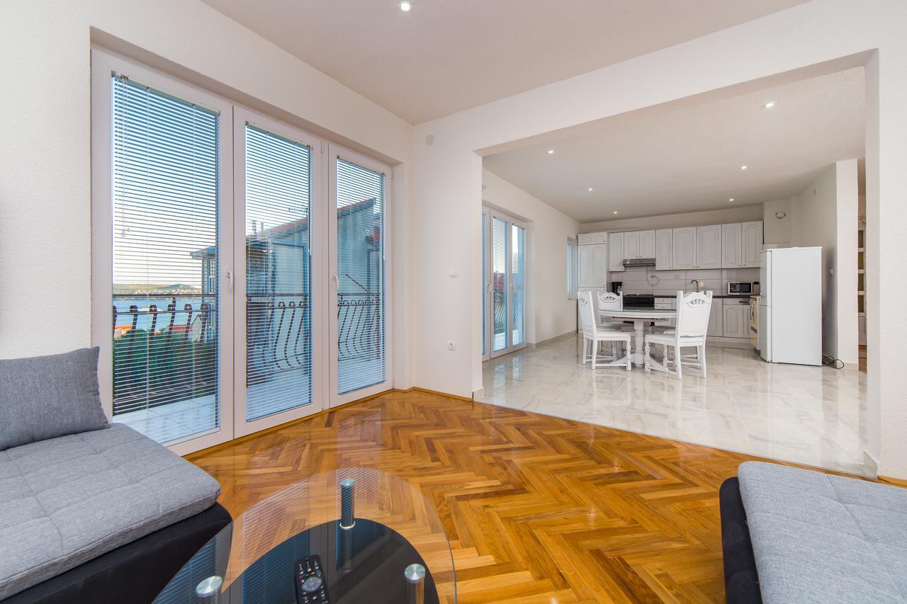 Apartment Drazena Trogir Exterior photo